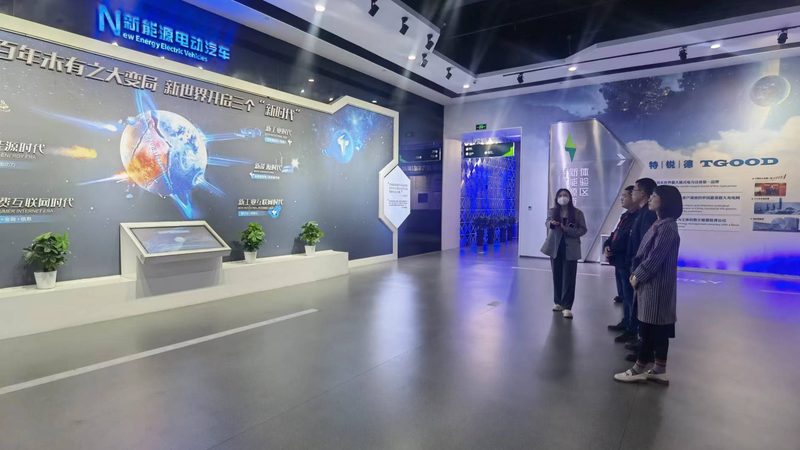 光伏组件批发价格行情报告：揭秘市场波动背后的逻辑